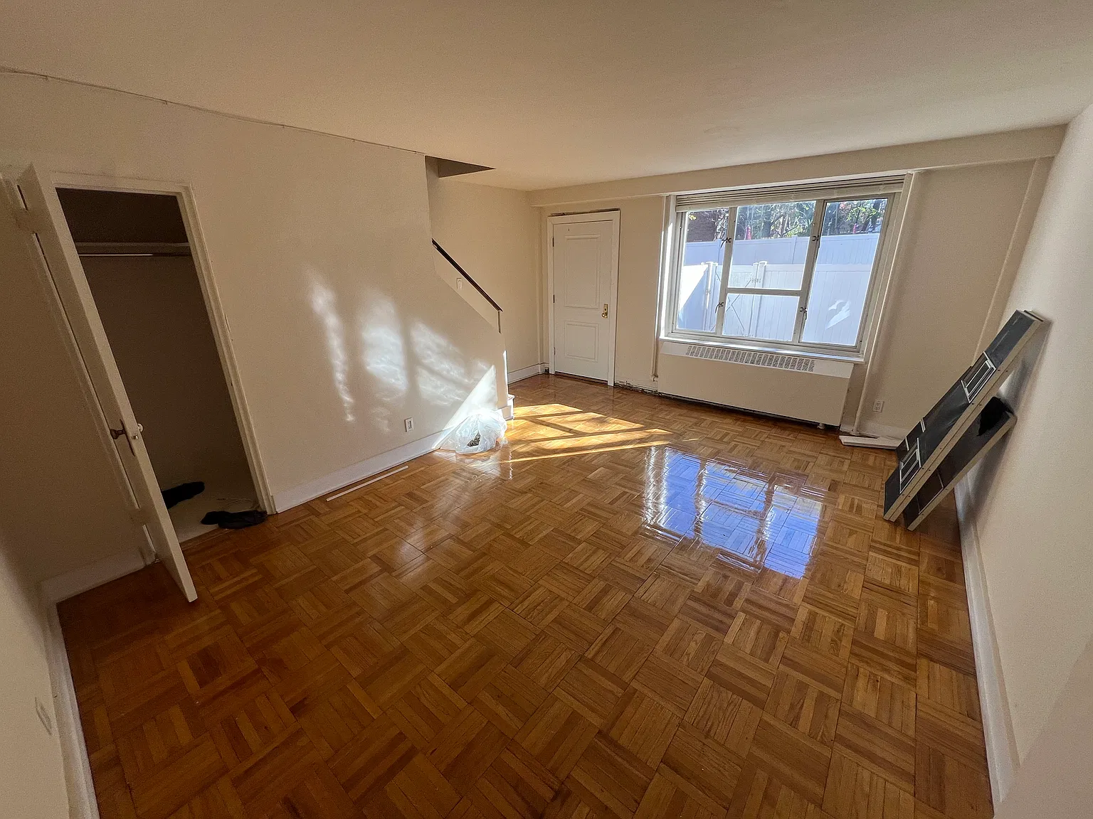 1 bed, 950 sqft, $2,595 — Photo 3