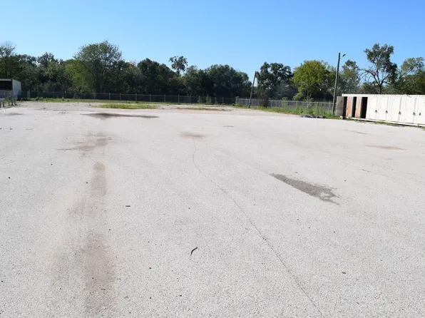 12115 West Dr, Cypress, TX 77433