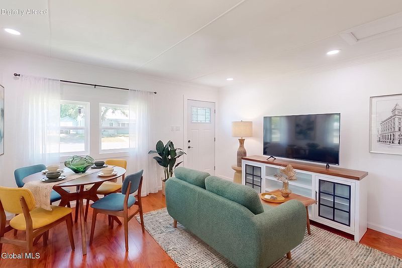 2nd image of 19 Harriet Street