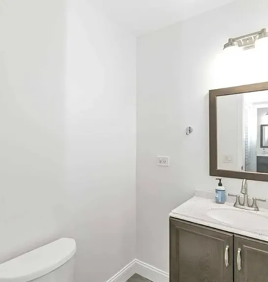 268 N Carter St #201 — Photo 8
