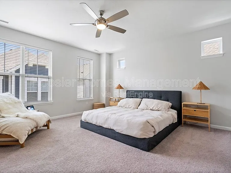 9239 Hawley Dr — Photo 16