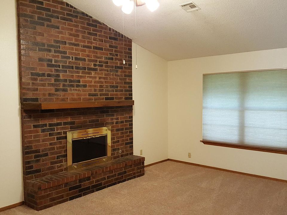 2nd image of 3804 S 131st East Ave
