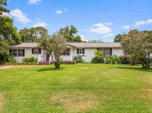 422 Surrey Dr, Gulf Breeze, FL 32561