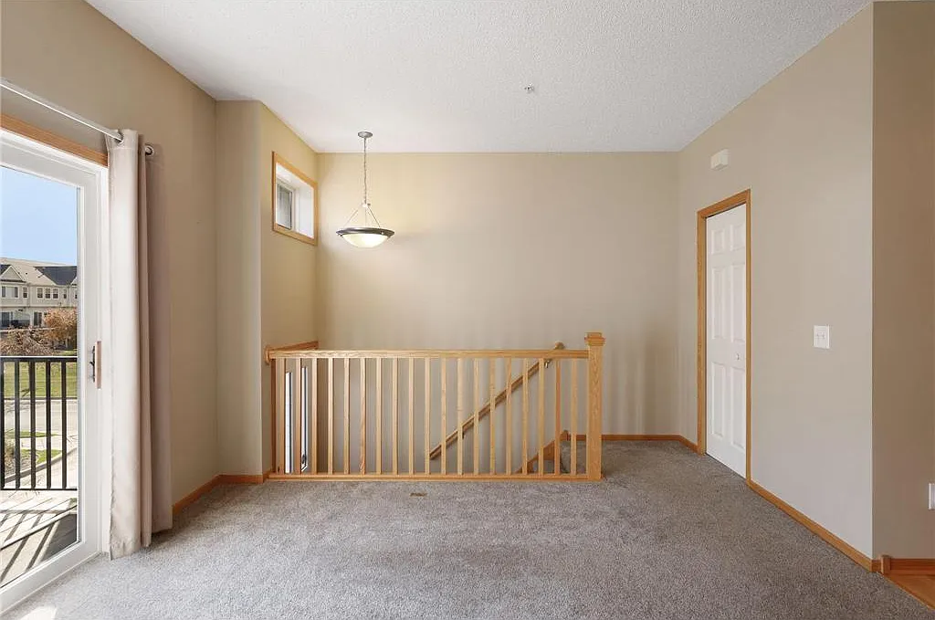 4332 Victor Path - 3 — Photo 3