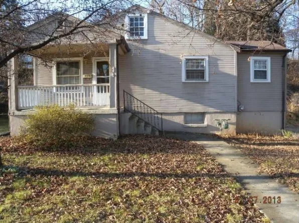 4 Bowman Ave, Salem, VA 24153