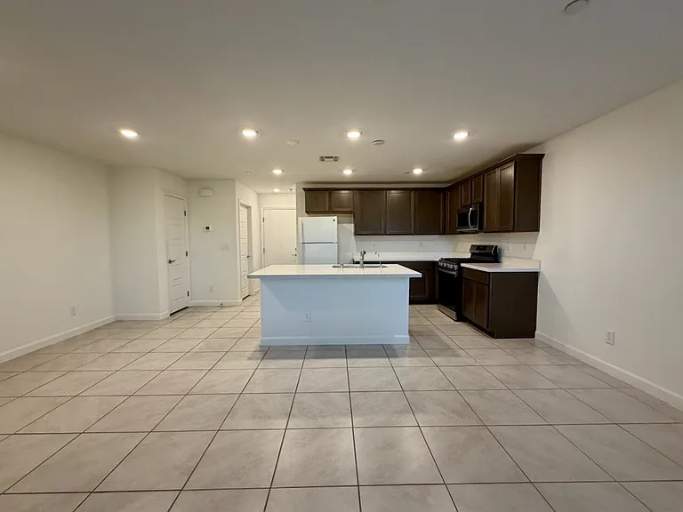 669 Pickled Pepper Pl — Photo 7