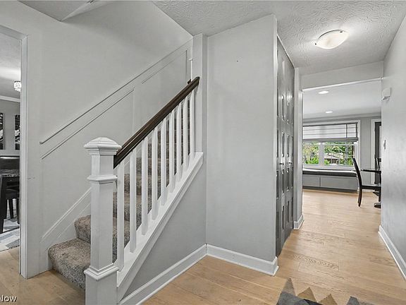 5th image of 1801 Carver Ln