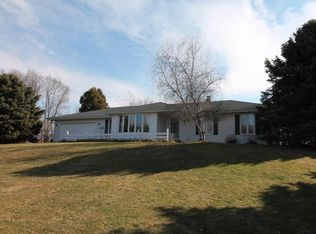 8382 N Oak Ridge Dr, Milton, WI 53563