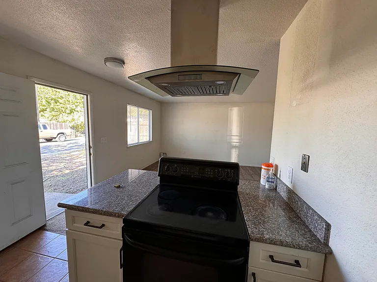 203 Lualan Ln #D — Photo 8