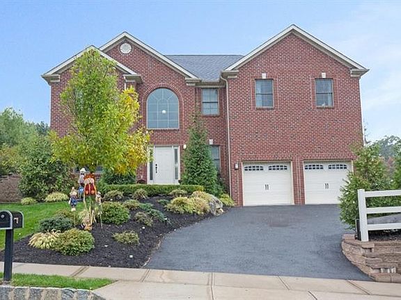5th image of 40 Haggerty Dr