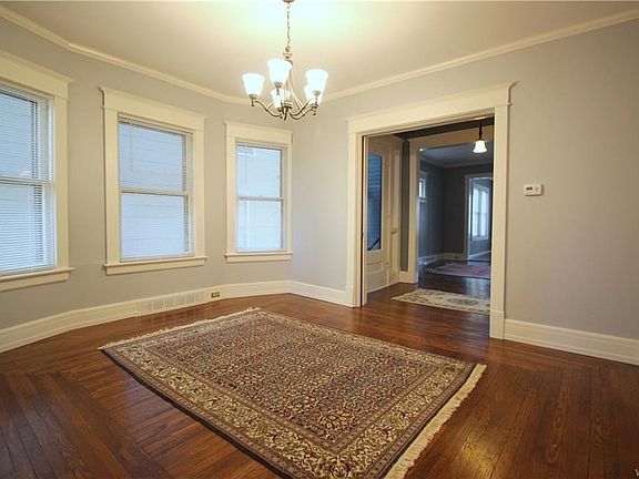 5th image of 324 Woodward Ave