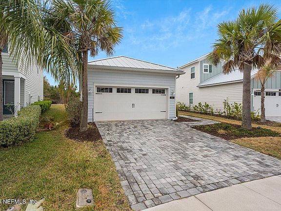 4th image of 72 CLIFTON BAY Loop
