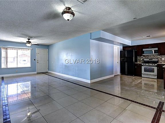 2nd image of 4940 Currie Dr