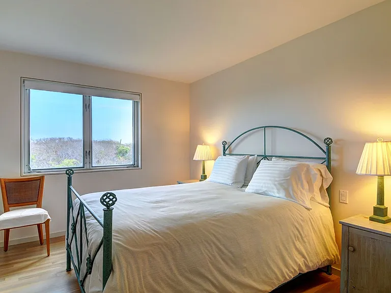 91 Dune Rd — Photo 15