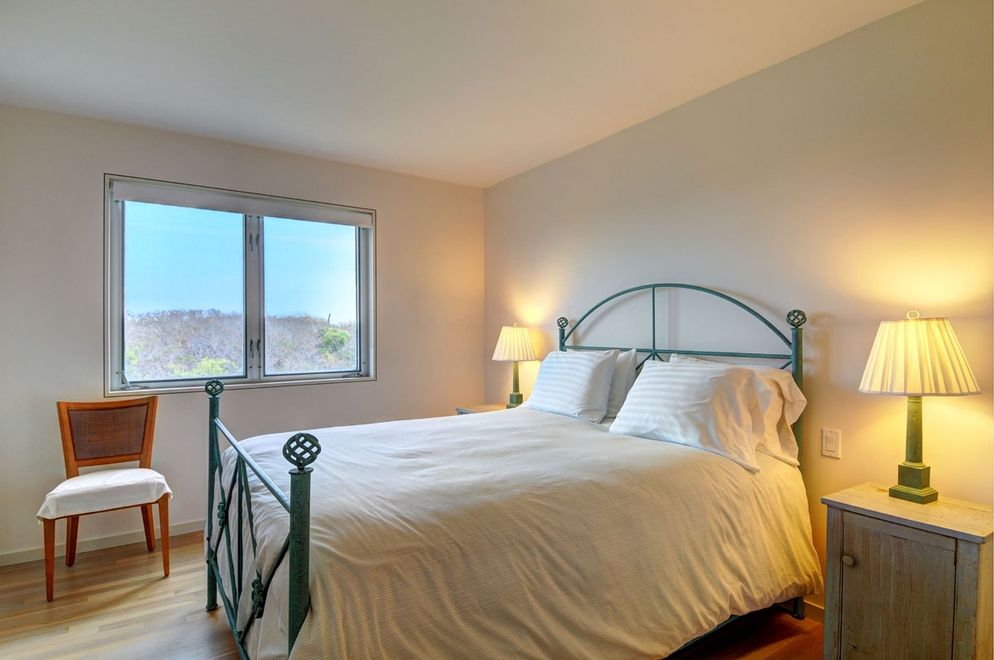 91 Dune Rd, Bridgehampton, NY 11932 | Out East