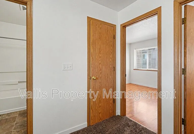 5262 Springcrest Dr S — Photo 18