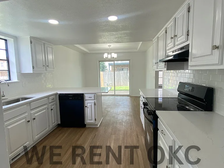 3613 Wynn Cir — Photo 8