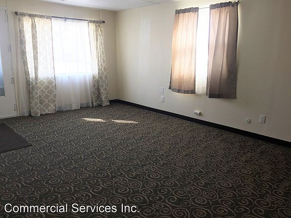2nd image of 900 N Park St APT 6
