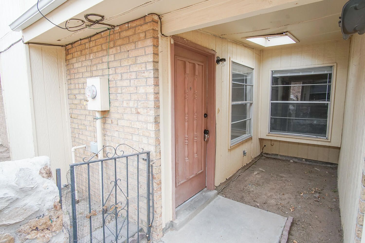 678 White Cliffs Dr APT C, El Paso, TX 79912 Zillow