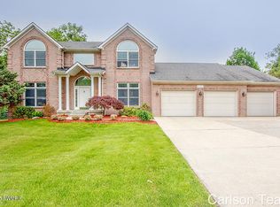 6086 Regal Dr SW, Grandville, MI 49418