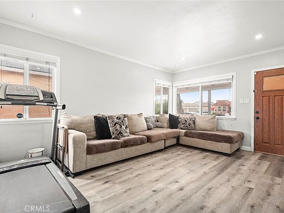 4th image of 9549 Mallison Ave