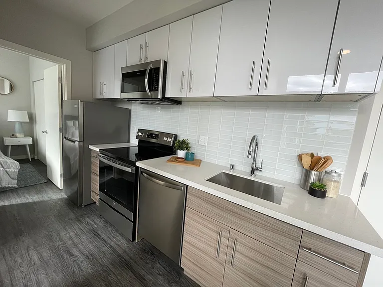 Sylvan Court — Photo 8