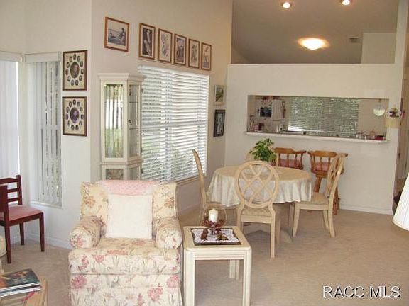 4th image of 3554 N Woodgate Dr