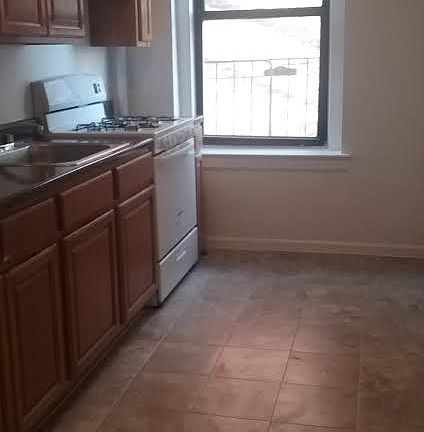 3rd image of 8346 118th St APT 5E