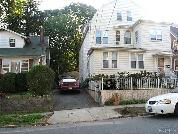 3rd image of 62 Vernon Ave APT 2
