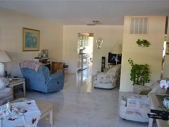 5th image of 5990 Terrace Park Dr N Unit 203