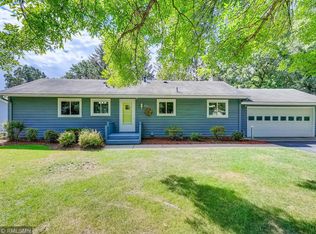 501 Timberland Dr, Burnsville, MN 55337