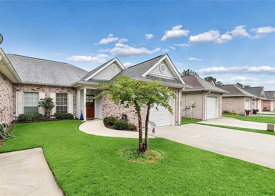 1st image of 109 Emerald Pines Ct