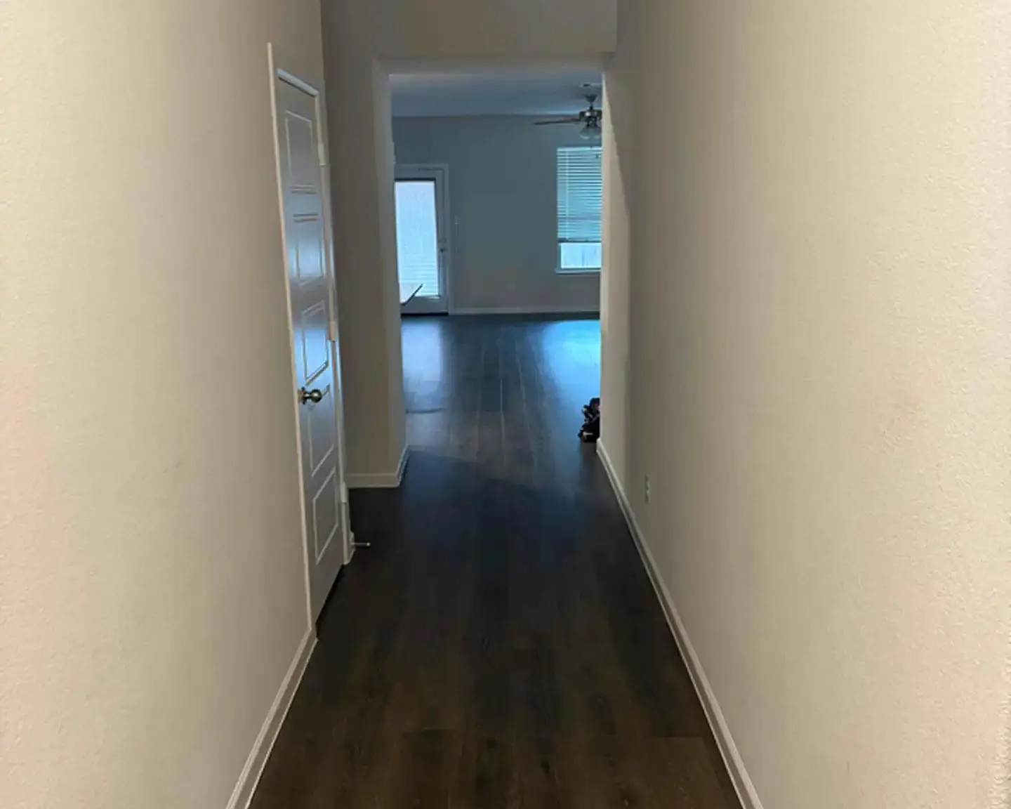 4 bed, 2.0 bath, 1949 sqft, $2,275 — Photo 2