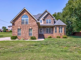 8041 Vineyard Ln, La Vergne, TN 37086