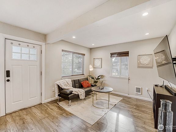 4th image of 2021 E Sherman Street