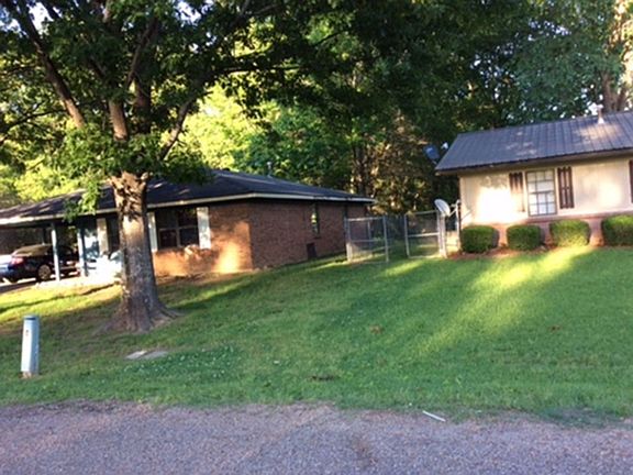 2nd image of 104 Brookwood Dr
