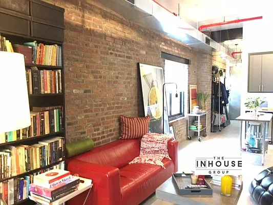 Rented by The InHouse Group | media 2