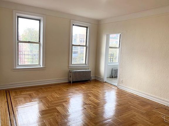 2nd image of 2765 Ocean Ave APT 5A