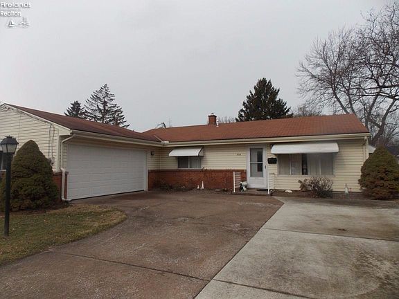 3rd image of 819 Columbia Ave