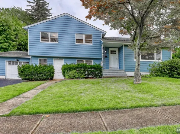 14-01 Lucena Dr, Fair Lawn, NJ 07410