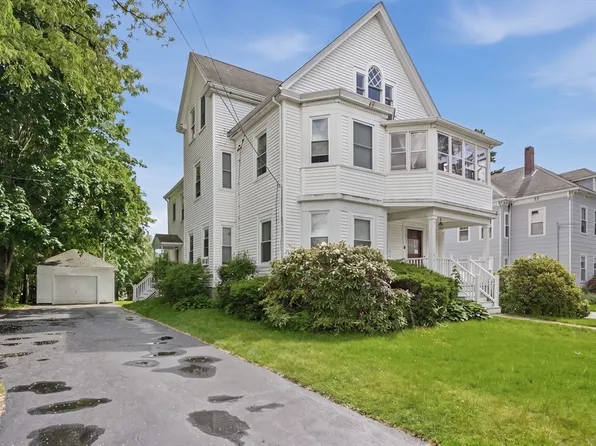 4 W Pine St, Milford, MA 01757