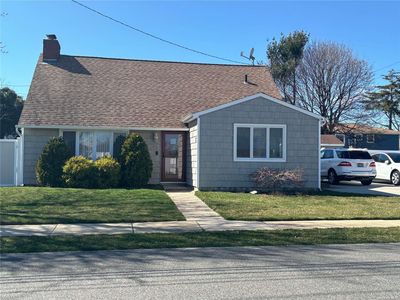 15 N Emerson Avenue, Copiague, NY, 11726