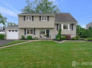 117 Osceola Ave, Middlesex, NJ 08846