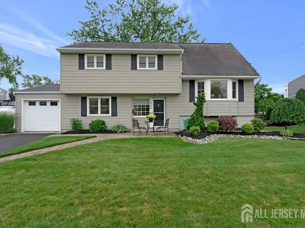 117 Osceola Ave, Middlesex, NJ 08846