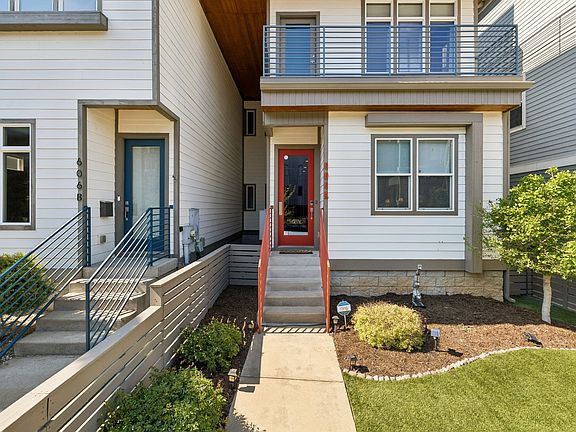 3rd image of 606 Hume St #A