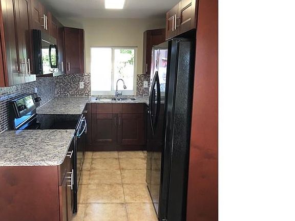 5th image of 141 NW 10th St #1