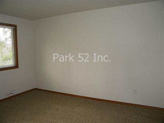 5th image of 11420 19th Ave Ct S