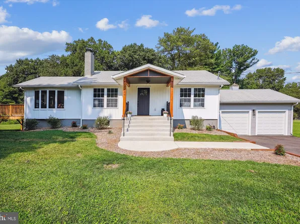 17800 Ridge Dr, Rockville, MD 20853
