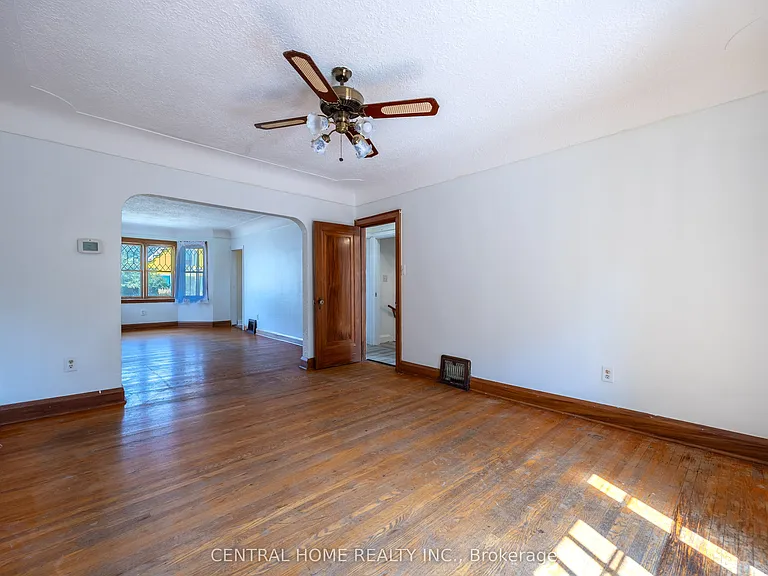 1650 King St E #MAIN — Photo 7