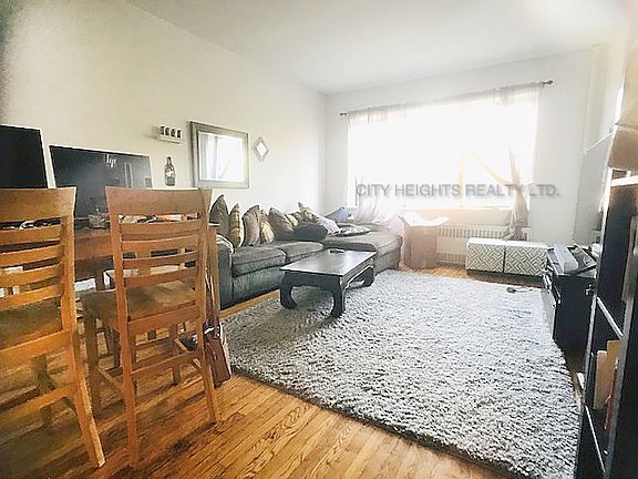 2nd image of 182 Amity St APT 4